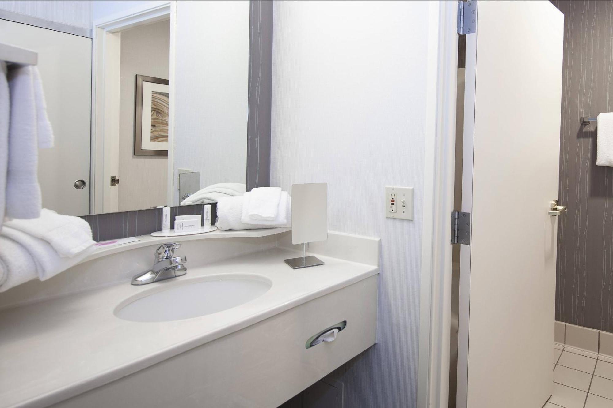 Courtyard By Marriott Valdosta Hotel Buitenkant foto