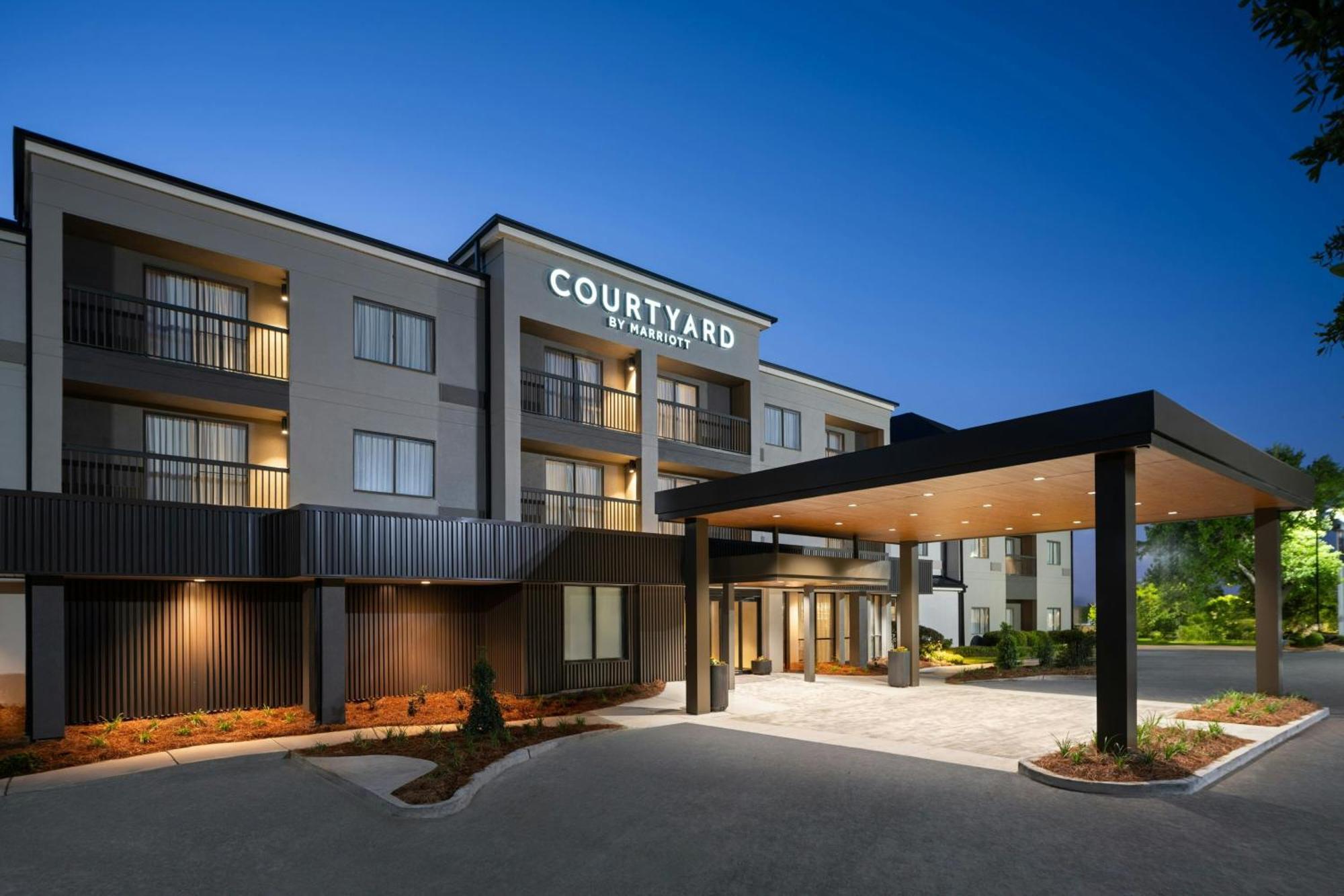 Courtyard By Marriott Valdosta Hotel Buitenkant foto
