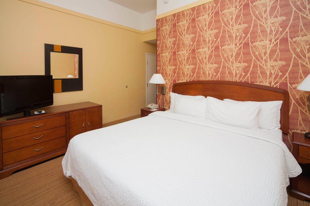 Courtyard By Marriott Valdosta Hotel Buitenkant foto